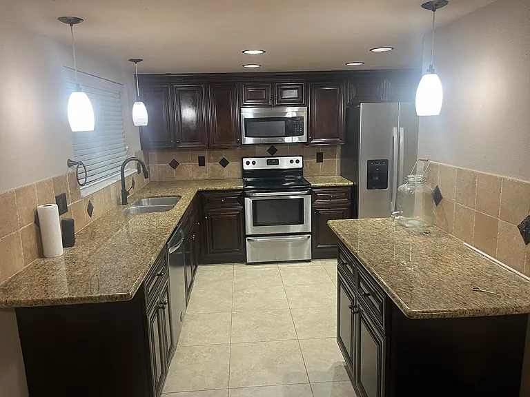 2339 Trailing Vine Rd — Photo 10