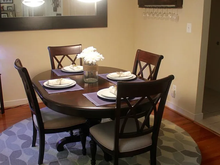 302 Hilltop Ln #F — Photo 2