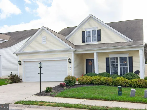 107 Clubside Dr, Taneytown, MD 21787