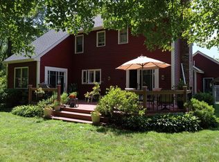 9 Lakeview Cir, Sutton, MA 01590