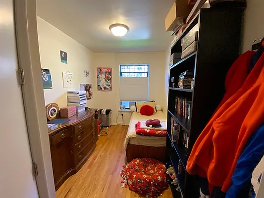 Rented by Mdays Realty | media 11