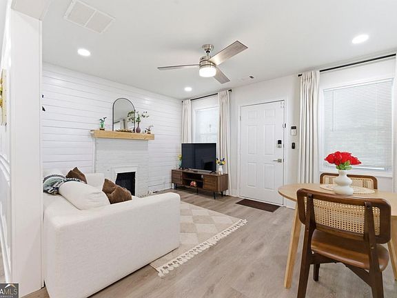 3rd image of 2778 Harlan Dr