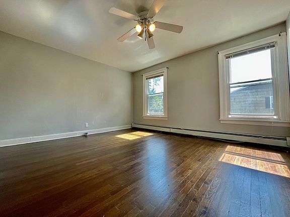 3rd image of 588 N Barry Ave #3