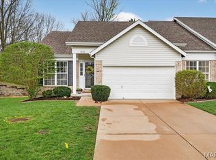 1200 Hunters Chase Dr, Eureka, MO 63025