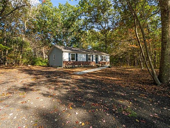 3rd image of 190 Staghead Dr