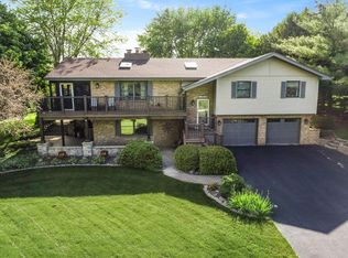 10720 Sherman St, Crown Point, IN 46307