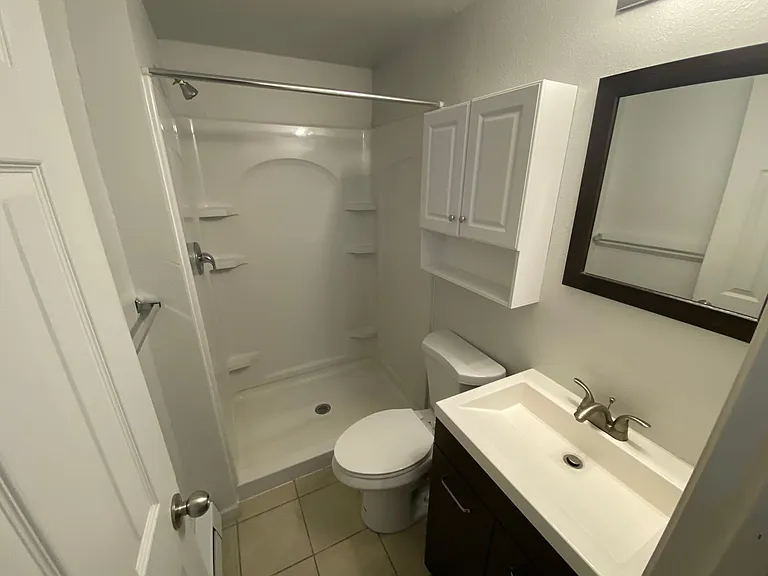 2907 E Wabash Ave — Photo 2