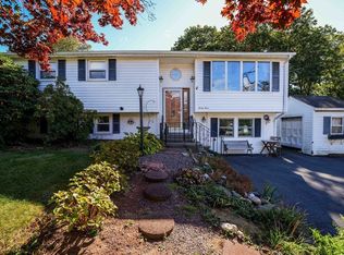 33 Nicholas Rd, Raynham, MA 02767