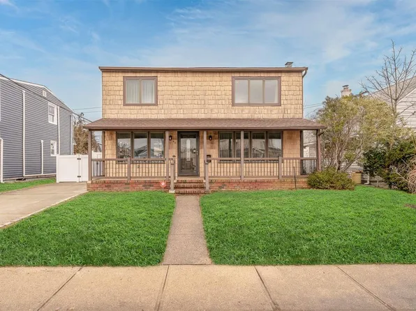 66 Ketcham Avenue, Hicksville, NY 11801