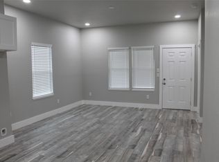 104 S Hubbard St #3, Alvord, TX 76225