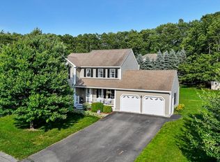 3 Spindletop Dr, Leominster, MA 01453