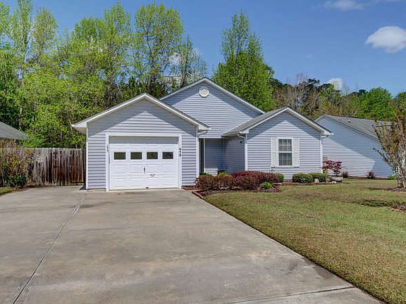 2nd image of 410 Holly Ln