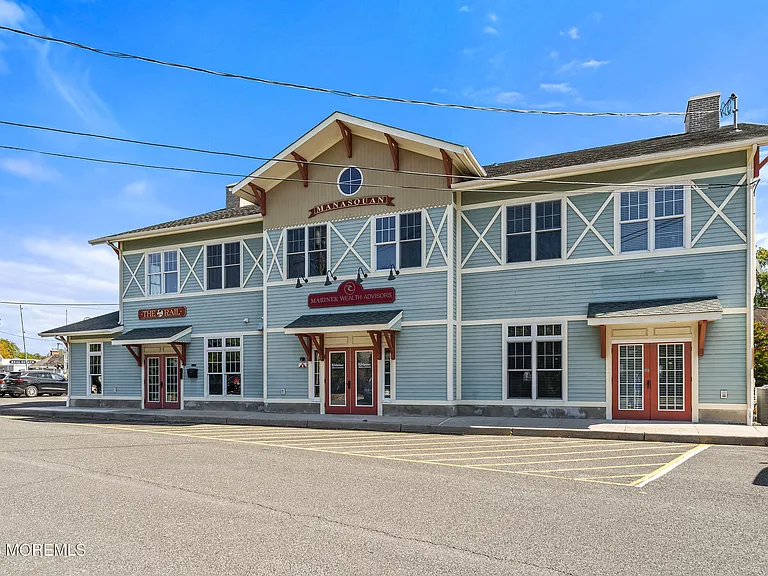 38 Ocean Ave — Photo 41