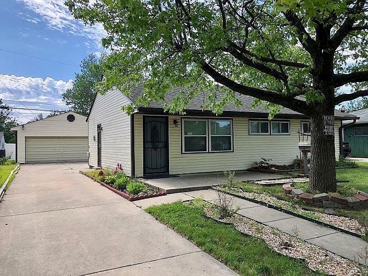1st image of 4826 Karen Dr