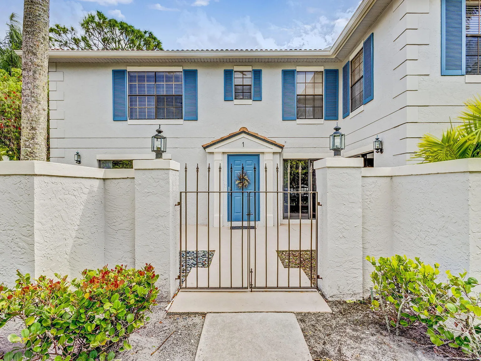 2 bed, 3.0 bath, 1532 sqft, $3,500 — Photo 1