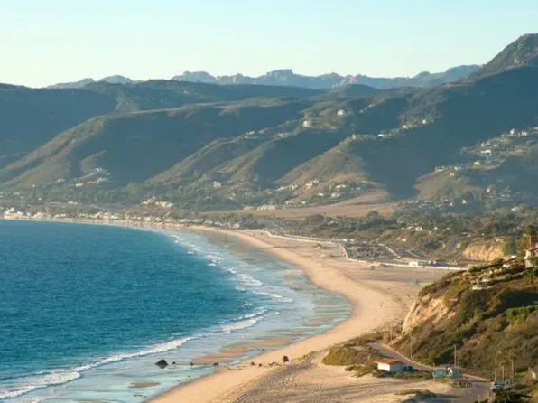 2901 Seabreeze Dr, Malibu, CA 90265