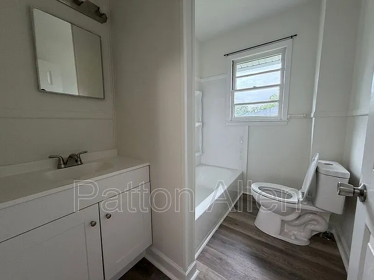 184 Pennsylvania Ave — Photo 13