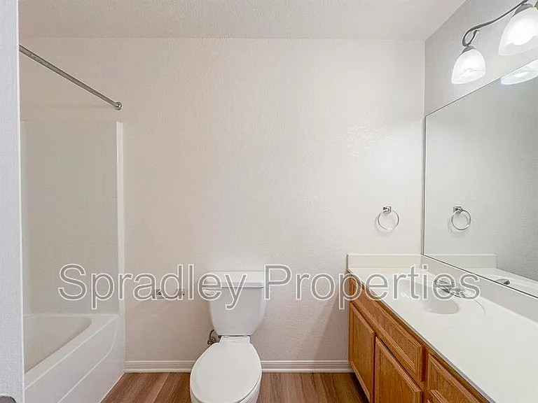 130 Lacey Lou Ln — Photo 21