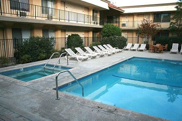 1st image of 18615 Burbank Blvd APT 219