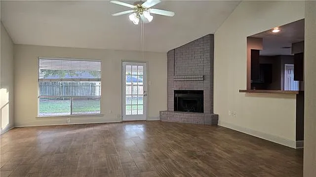 Building Photo - 321 Portsmouth Dr
