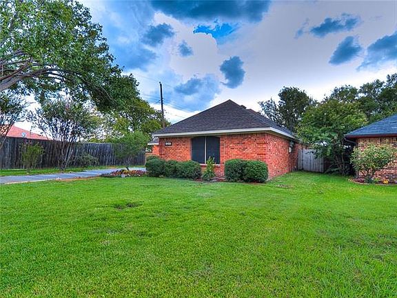 5th image of 2728 Herring Cir