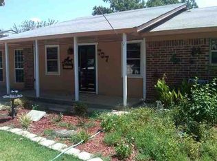707 NE 8th St, Waurika, OK 73573