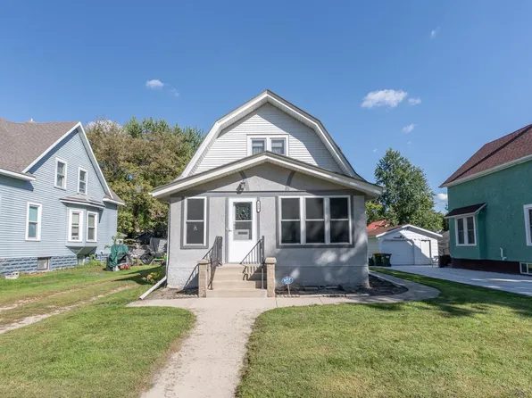 513 8th St SW, Willmar, MN 56201