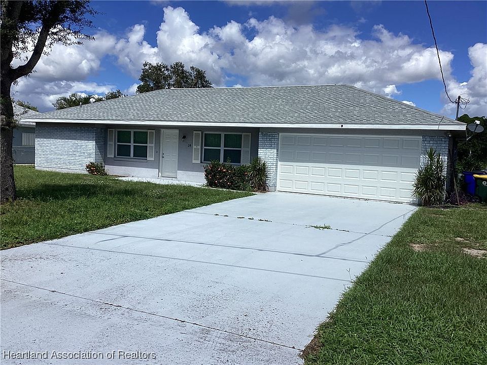 1st image of 19 Mia Casa Ln