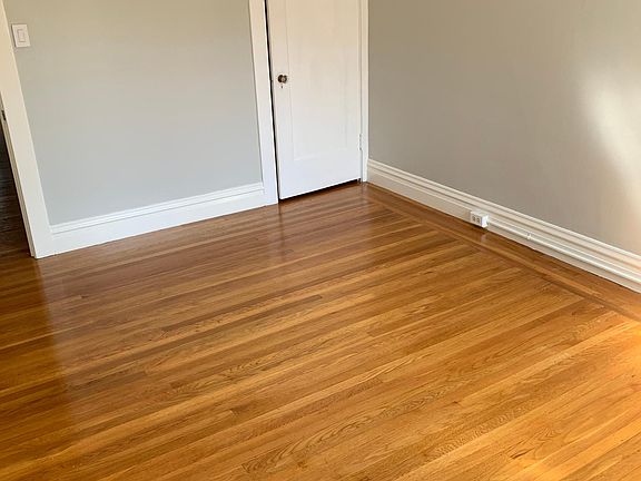 3rd image of 774 22nd Ave