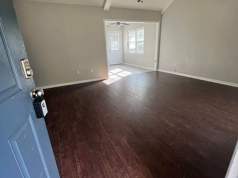 226 Sequoia Cir — Photo 3