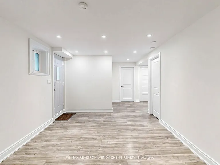 18 King Richard Ct #LOWER — Photo 10