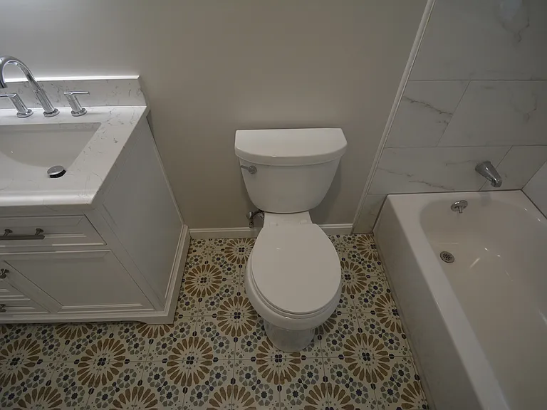 31 Claybourne St #1 — Photo 17
