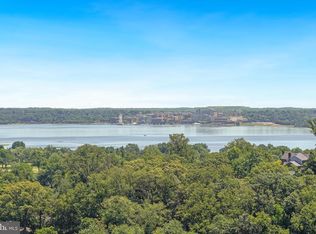 5904 Mount Eagle Dr APT 1214, Alexandria, VA 22303