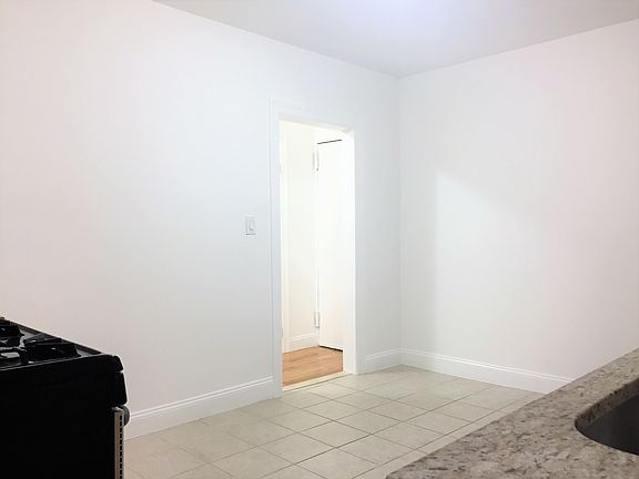 5th image of 811 Walton Ave APT A20
