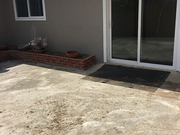 3rd image of 4858 Chateau Dr