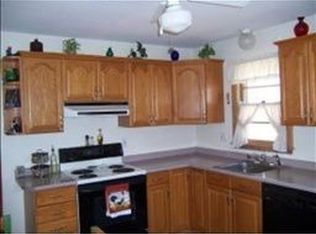 22 Bert St, Hooksett, NH 03106