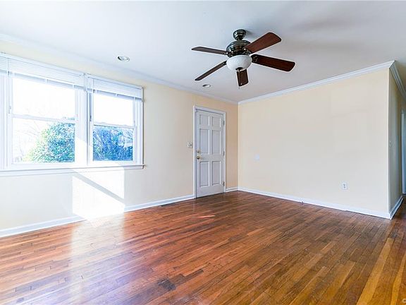 4th image of 1613 Bryan St