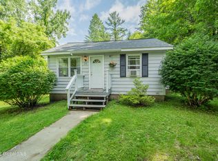 26 Excelsior Spring Ave, Saratoga Springs, NY 12866
