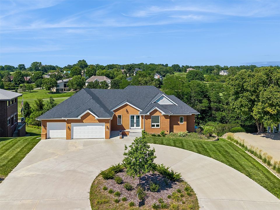 1st image of 1863 Glen Oaks Dr