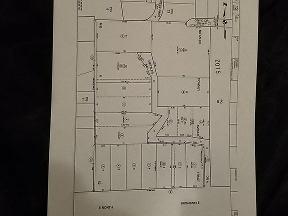4th image of 3859 N Broadway