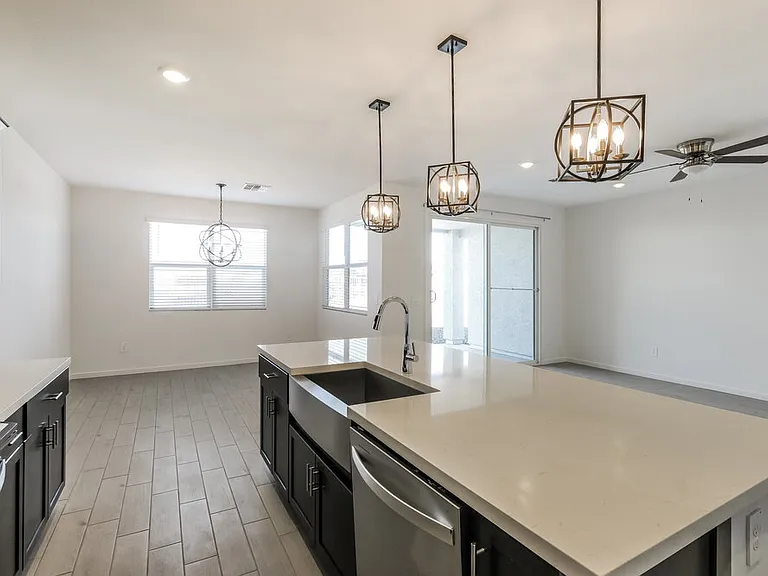 5324 S 245th Ave — Photo 8