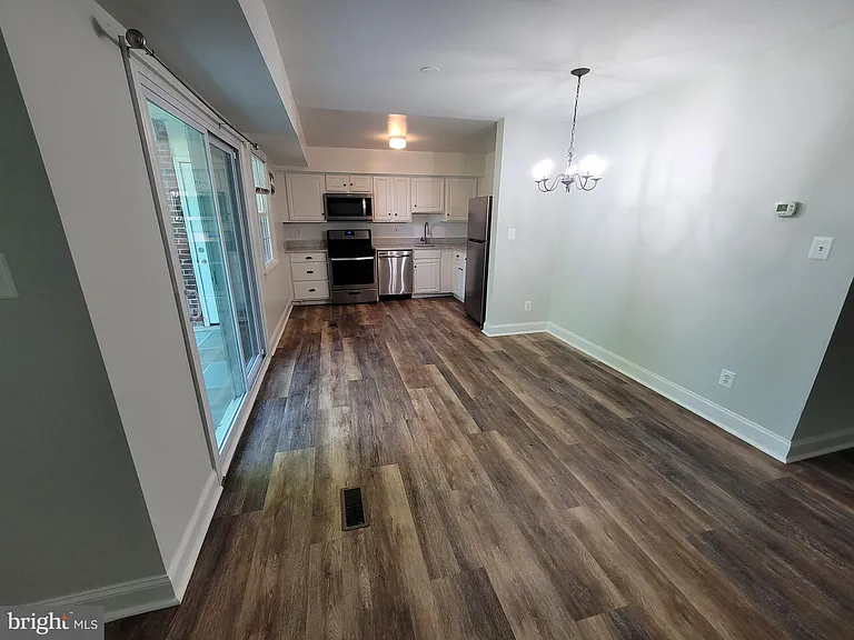 367 Homeland Southway #1B — Photo 4