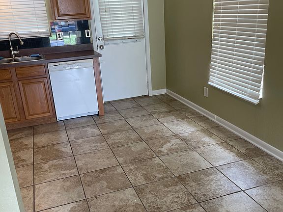 5th image of 4130 Sebring Ave