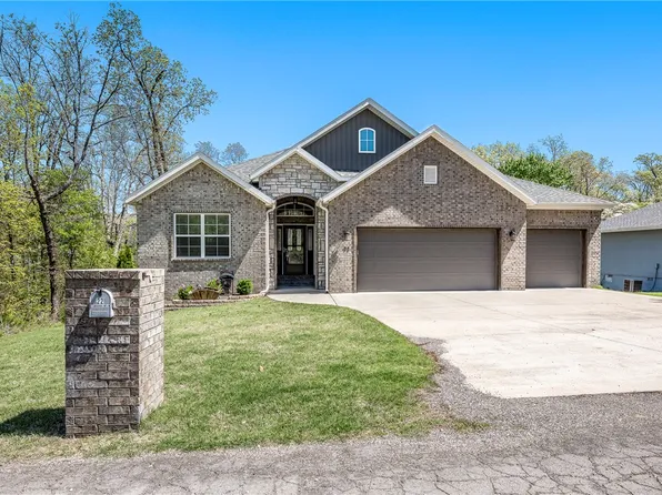 22 Langholm Ln, Bella Vista, AR 72715