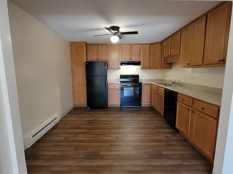 Remodeled 2-bed apartment