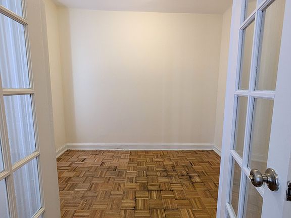 3rd image of 226 E 78th St #23V