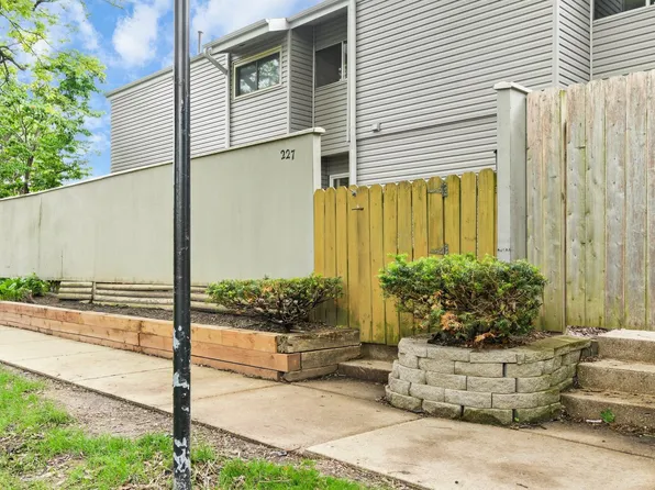 227 E Bluff St, Madison, WI 53705