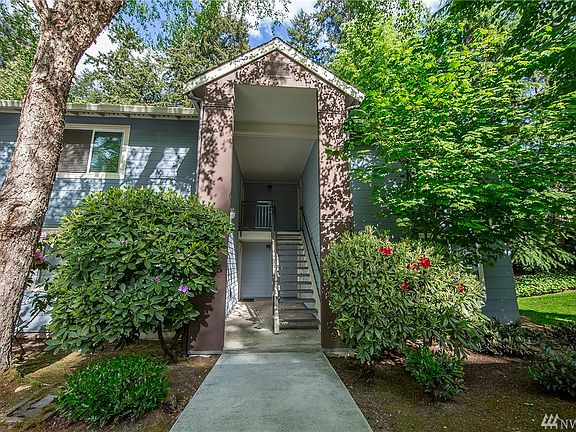 2nd image of 10026 NE 127th Pl APT D218
