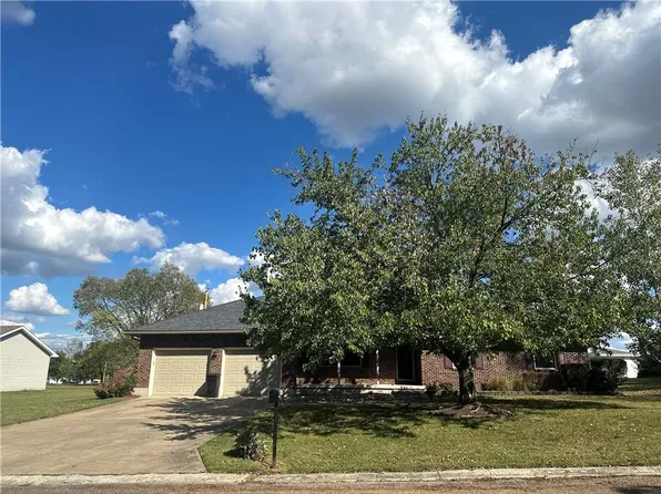 1005 Rawlins Dr, Holden, MO 64040