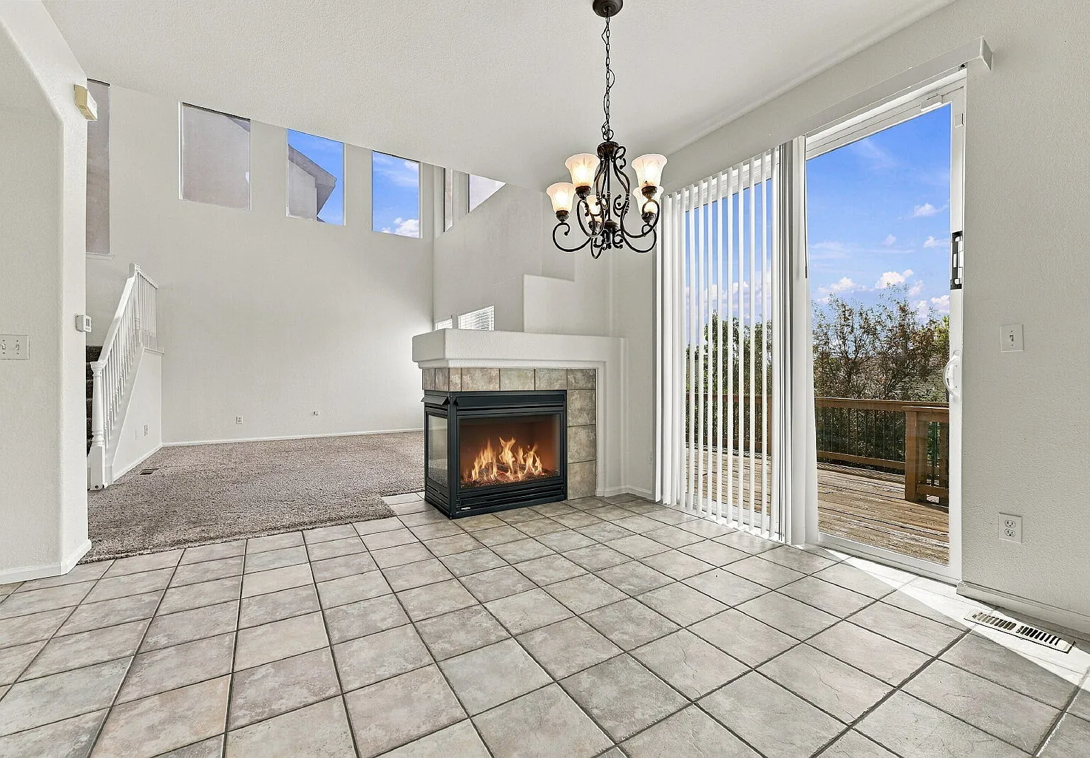 3 bed, 3.0 bath, 2668 sqft, $3,346 — Photo 4